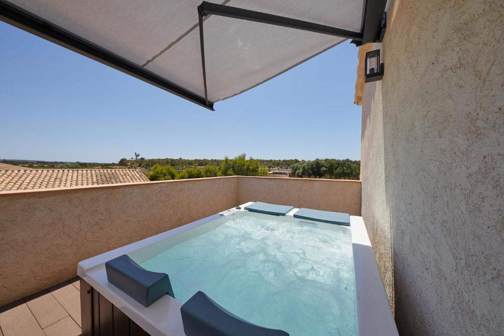 Junior Suite with Outdoor Jacuzzi
