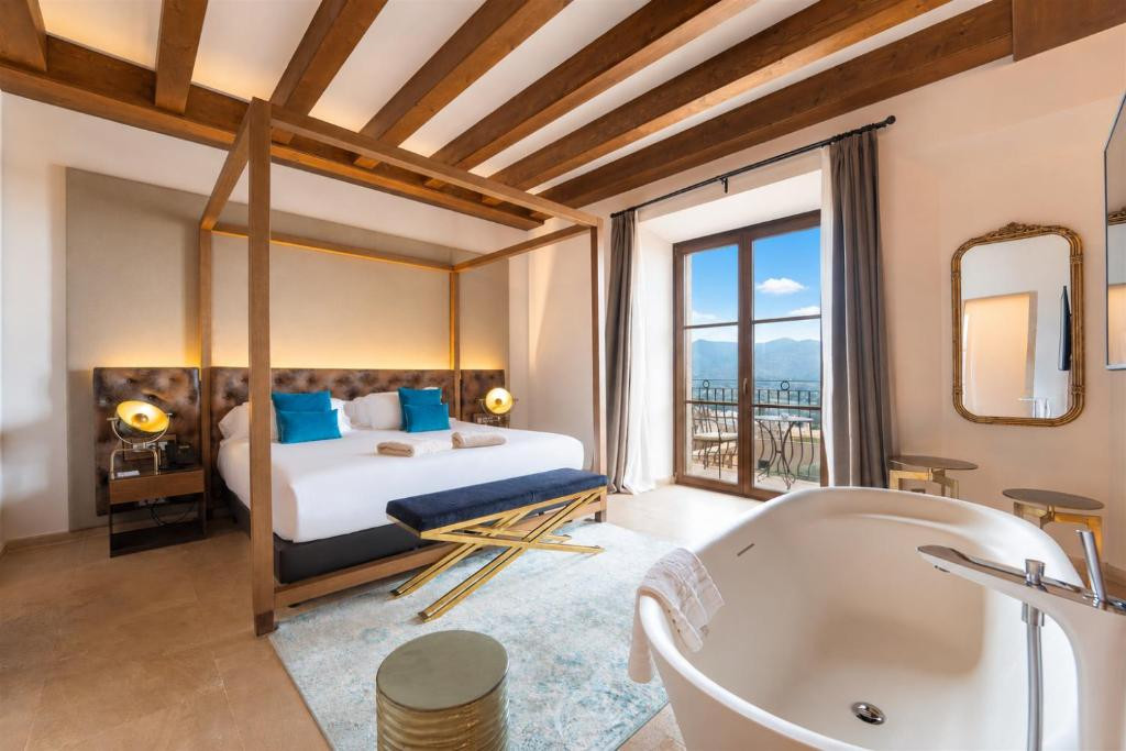 Castle Suite