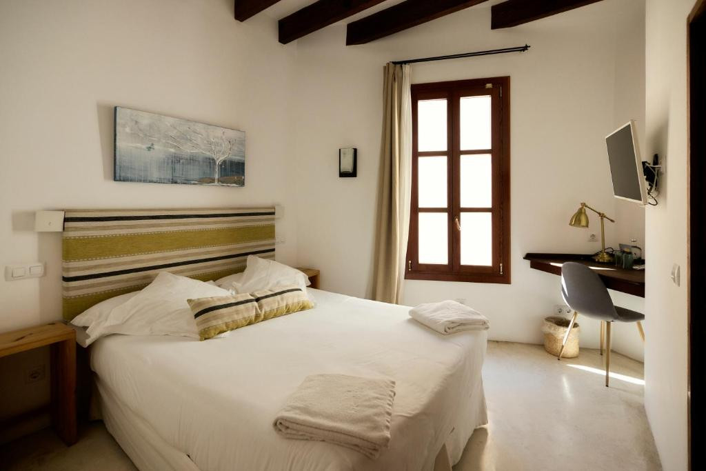 Basic Double Room