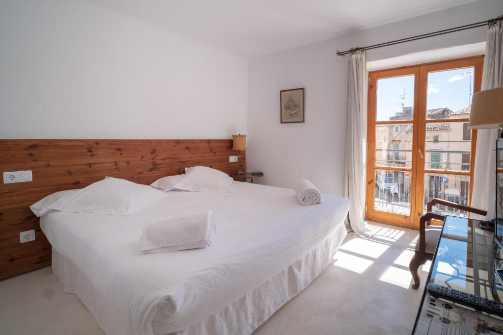 Basic Double Room