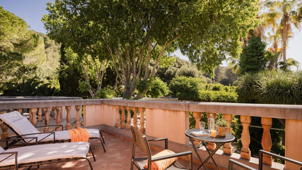 Superior double room with mountain views and terrace